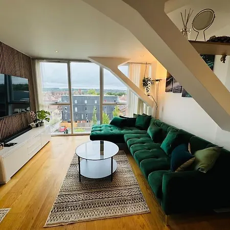 Apartman Skyline View Flat With Parking *